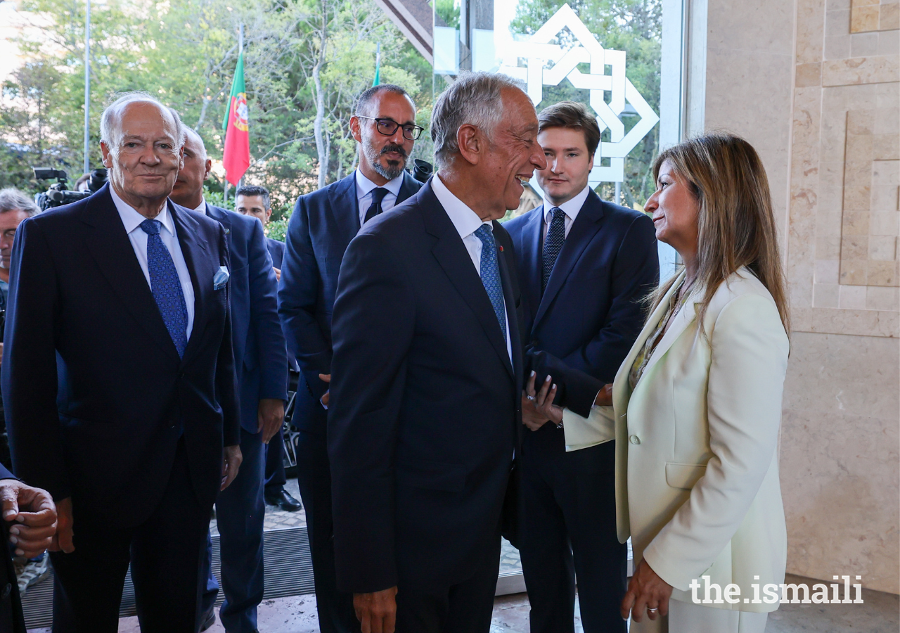 President of the Ismaili Council for Portugal, Yasmin Bhudarally, welcomes President Marcelo Rebelo de Sousa to the Ismaili Centre Lisbon.