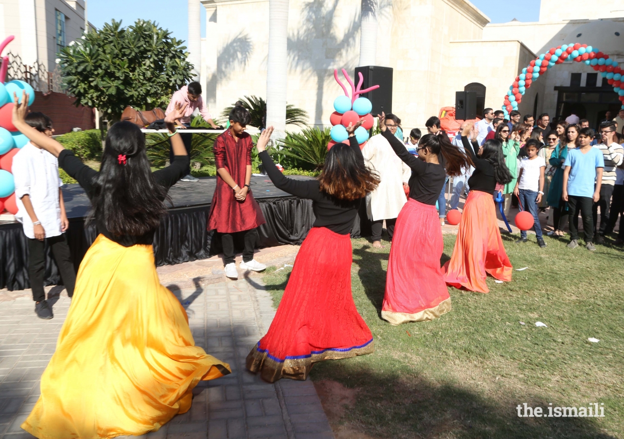 Dance performances by the youth captivate the Jamat 