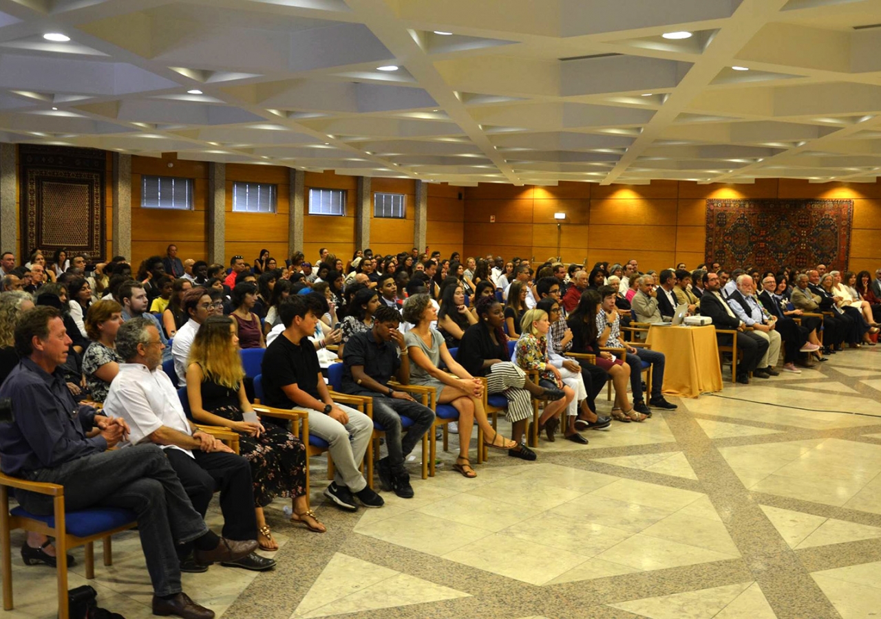 Some 200 people attended the graduation ceremony. The programme was conducted in partnership with the Aga Khan Foundation Portugal. AKF Portugal / Sofia Nunes