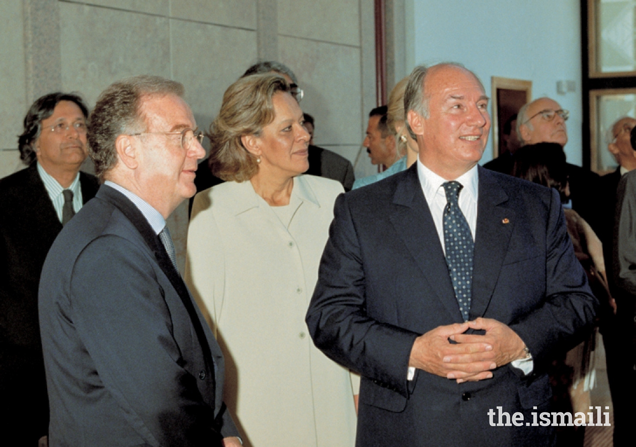 Mawlana Hazar Imam attended the inauguration ceremony of the Ismaili Centre Lisbon in 1998. This was the third Ismaili Centre to be opened, providing the Jamat with its very own religious, social, and cultural space. 