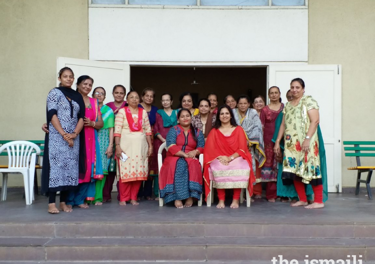 Under Thane council jurisdiction, a small batch of twenty women were selected to learn lessons in English with two trainers, as a pilot project.