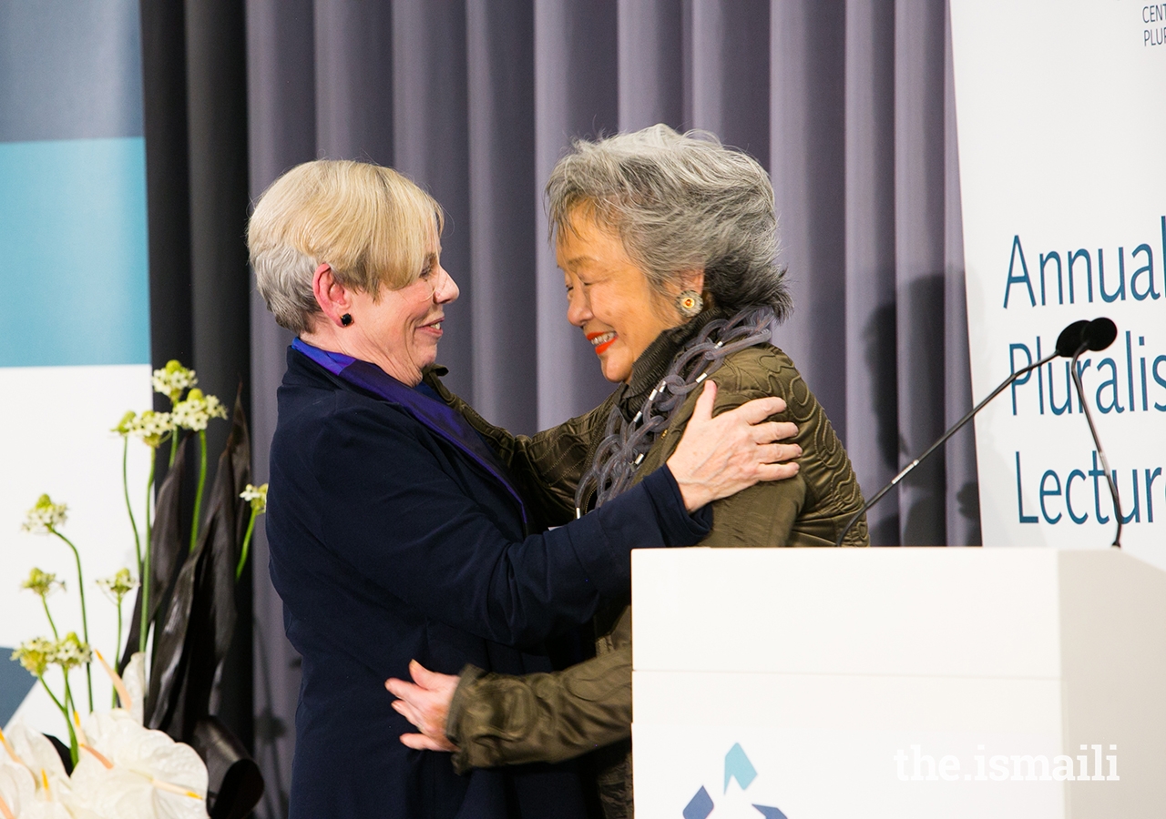Following the 2018 Annual Pluralism Lecture, The Right Honourable Adrienne Clarkson extends thanks to Karen Armstrong on behalf of the board of the Global Centre for Pluralism.