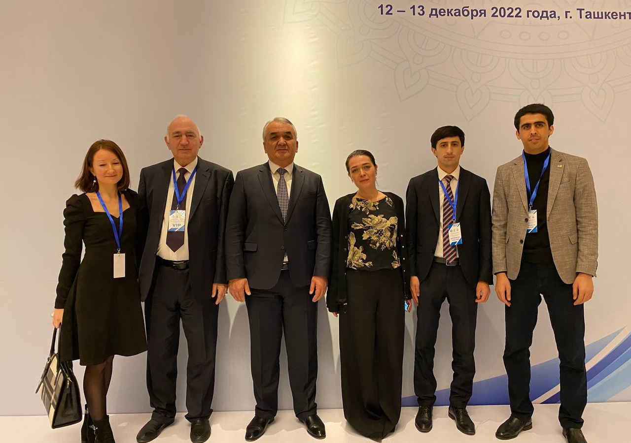 Dr Shahbozov (second from left) at the Creative and Scientific Intelligentsia Forum of CIS Members in Tashkent, Uzbekistan.