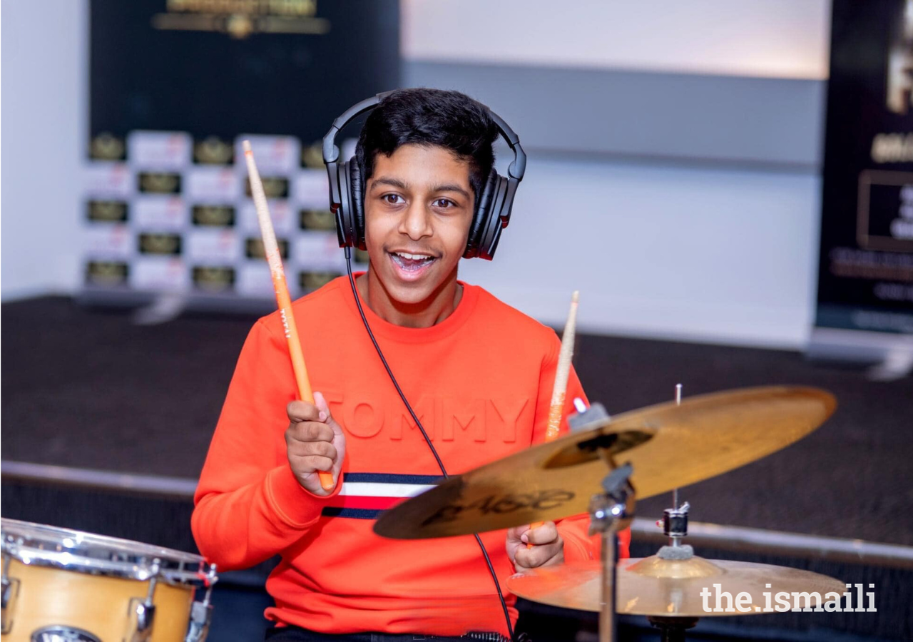 Eshan has performed the drums at prestigious venues in Melbourne, Sydney, Brisbane and Canberra.