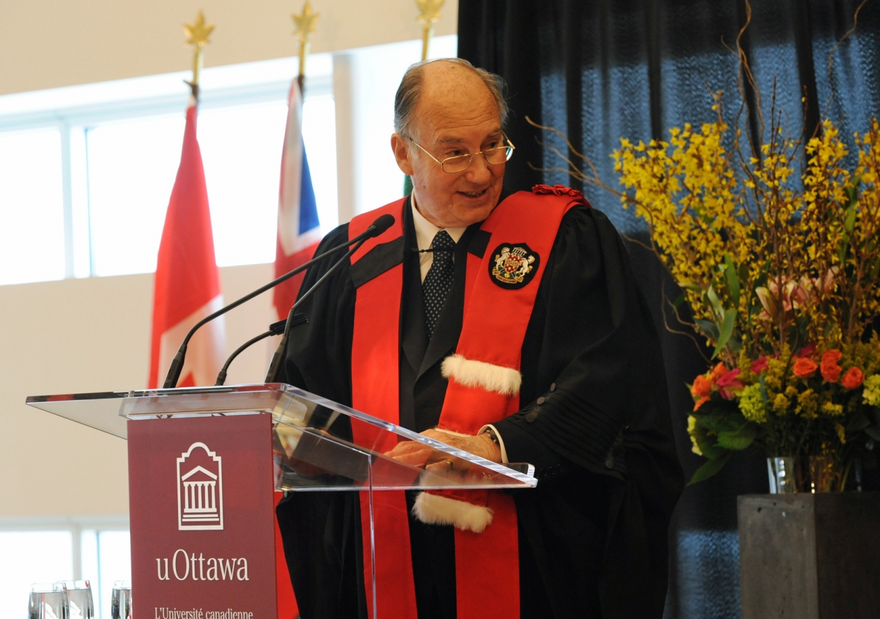 Mawlana Hazar Imam addressing the special convocation at the University of Ottawa where he was confered the honorary degree Doctor of the University.