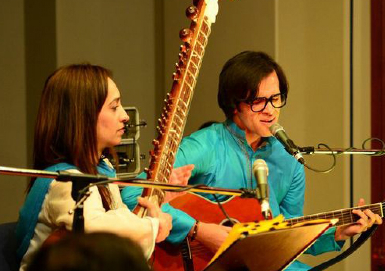 In &quot;The Harmony Project&quot;, musicians perform a medley of spiritual music combining the instruments as diverse as the sitar and the electro-acoustic guitar.