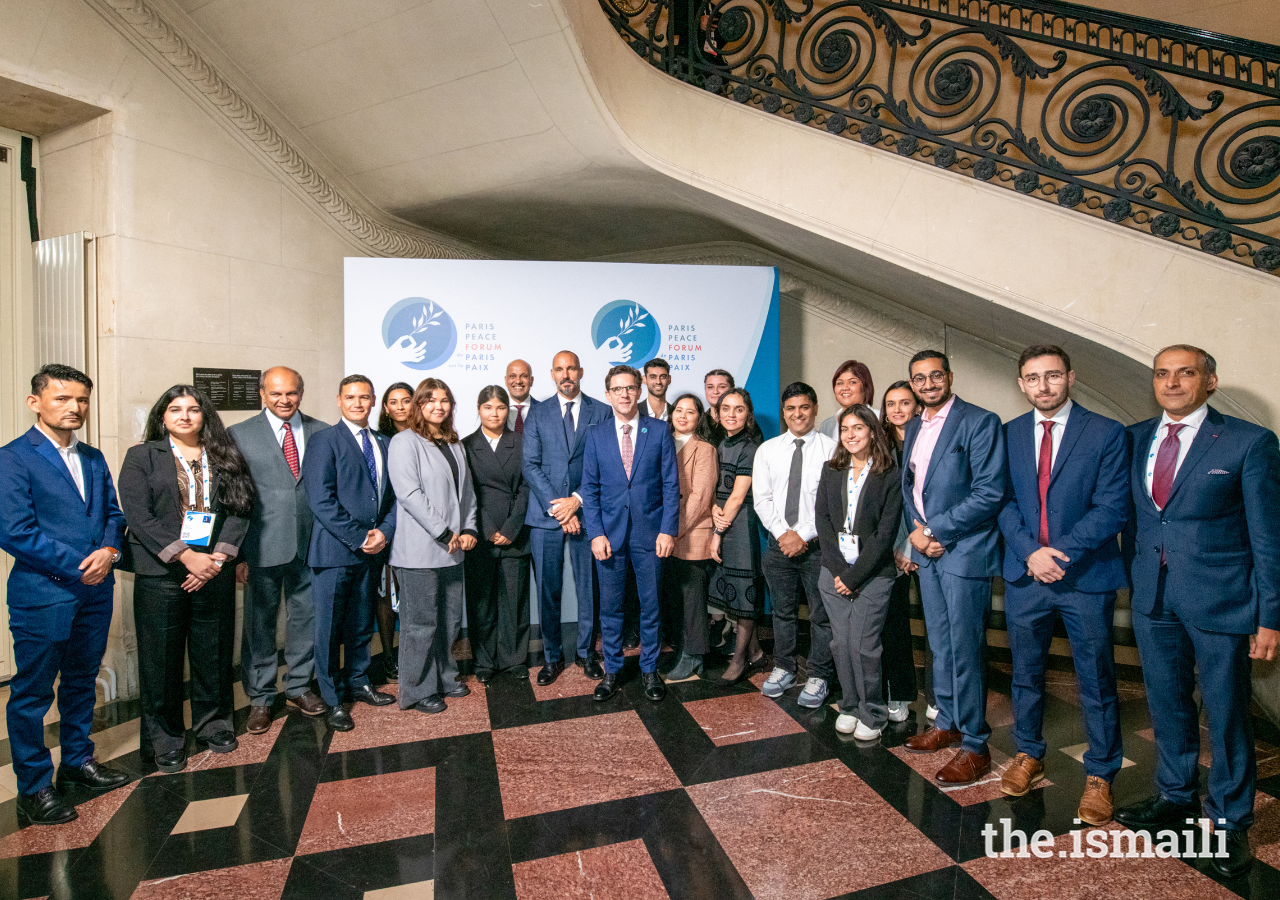 Prince Rahim, Justin Vaisse (Founder and Director General of the Paris Peace Forum), Ismaili Council for France President Aiaze Mitha, and the Ismaili Imamat’s Representative to France Shamir Samdjee, with Ismaili CIVIC Volunteers at this year’s Paris Peace Forum.