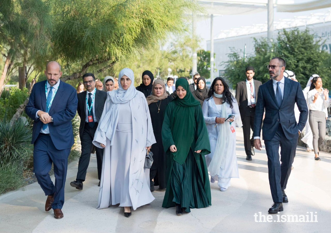 Prince Hussain led a tour of his exhibition for Her Highness Sheikha Hissa bint Hamdan bin Rashid Al Maktoum, Her Highness Sheikha Maytha bint Mohammed bin Rashid Al Maktoum, and Prince Rahim.