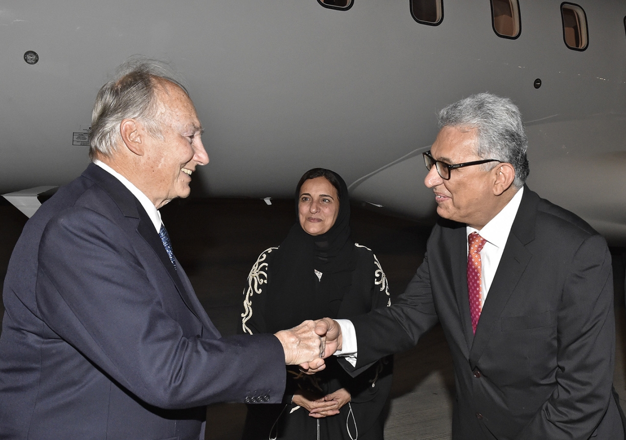 Ismaili Council President Amiruddin Thanawalla welcomes Mawlana Hazar Imam together with the UAE Minister of State for Tolerance. Gary Otte