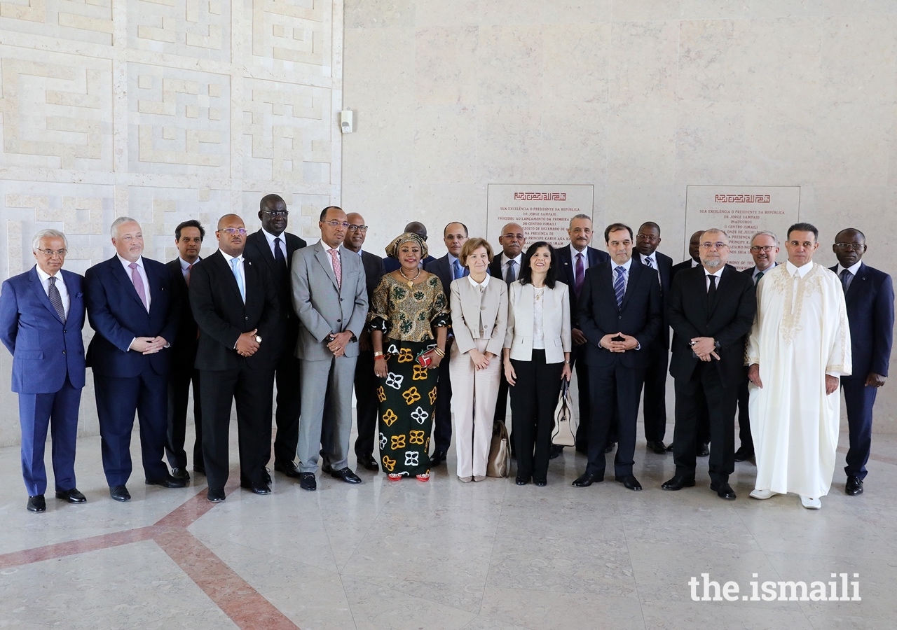 The Secretary of State of Foreign Affairs and Cooperation, Teresa Ribeiro (centre), with the ambassadors of African Countries, and Nazim Ahmad (left), at the Ismaili Centre Lisbon for the commemorations of Africa Day.