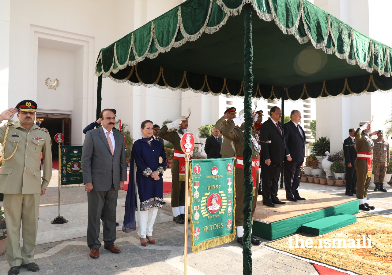Princess Zahra, President Mamnoon Hussain, and Mawlana Hazar Imam during the performance of Pakistan’s National Anthem