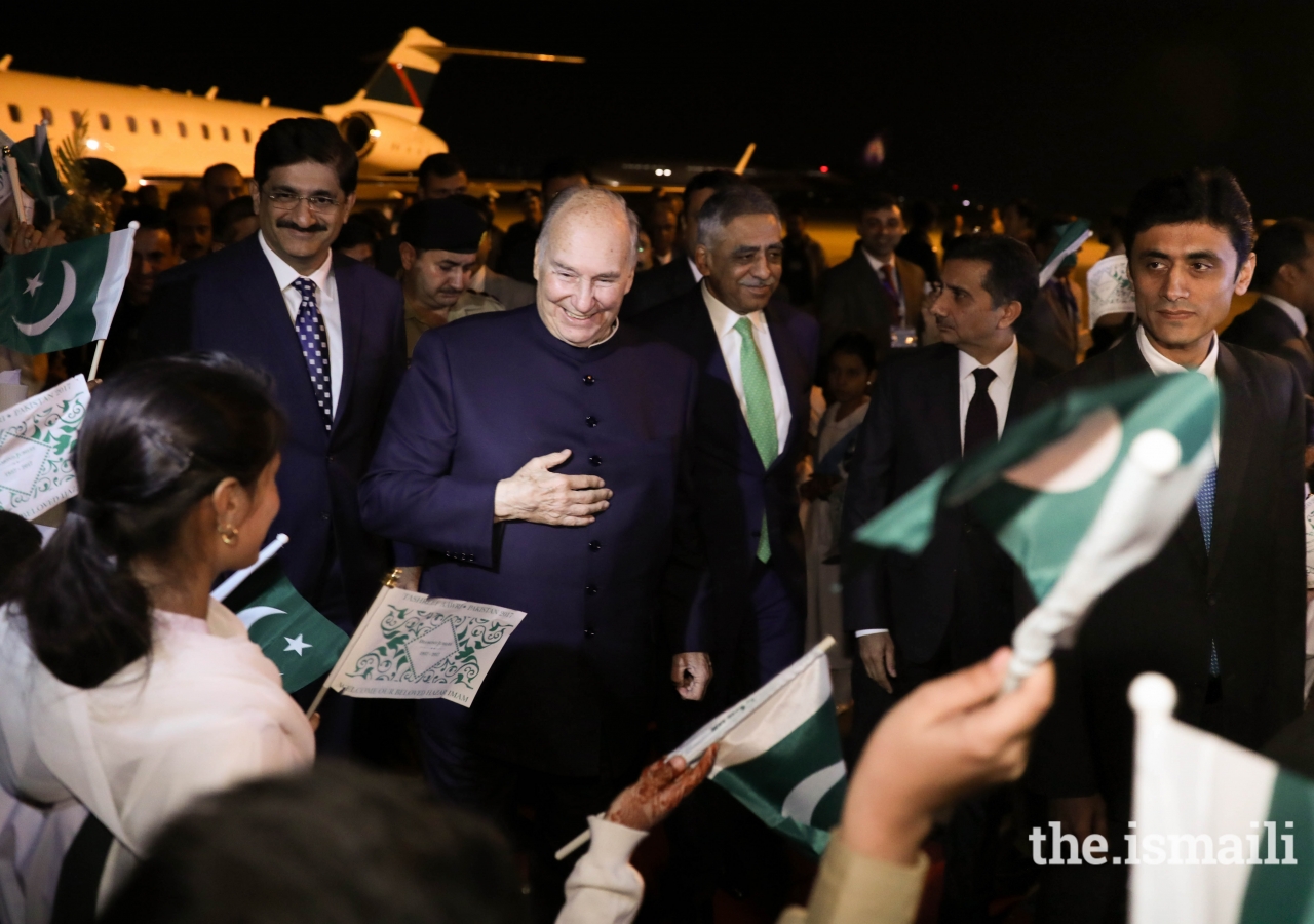 Mawlana Hazar Imam is received by Muhammad Zubair, Governor of Sindh and Syed Murad Ali Shah, Chief Minister of Sindh, and greeted by Junior Guides and Shaheen Scouts from the Sindh Jamat upon his arrival at Karachi airport