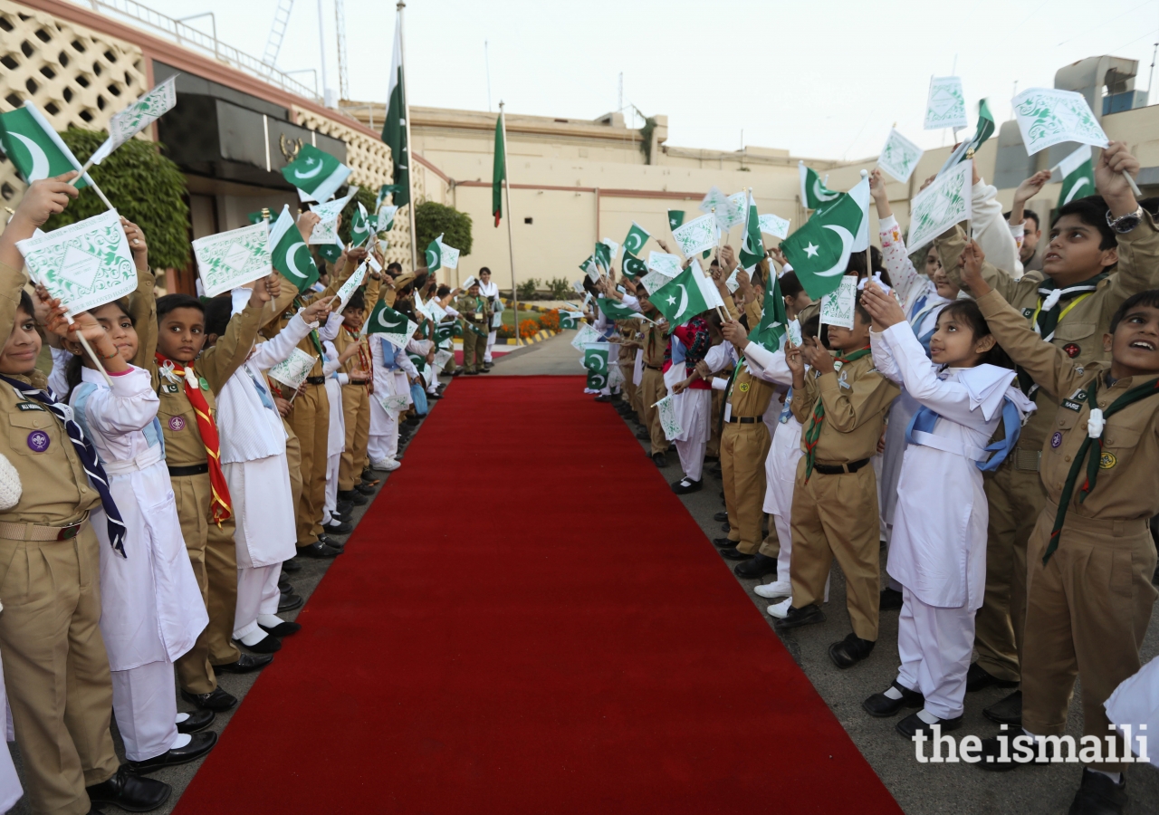 Shaheen Scouts and Junior Guides from Sindh Jamat prepare to welcome Mawlana Hazar Imam to Karachi 