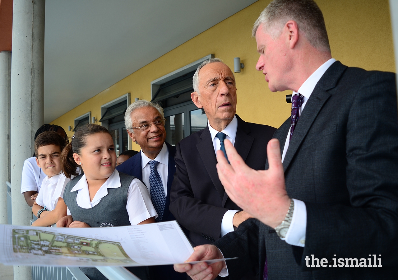 President Marcelo Rebelo de Sousa is shown around the Aga Khan Academy’s campus and facilities, and the works currently in progress to expand the school in Maputo.