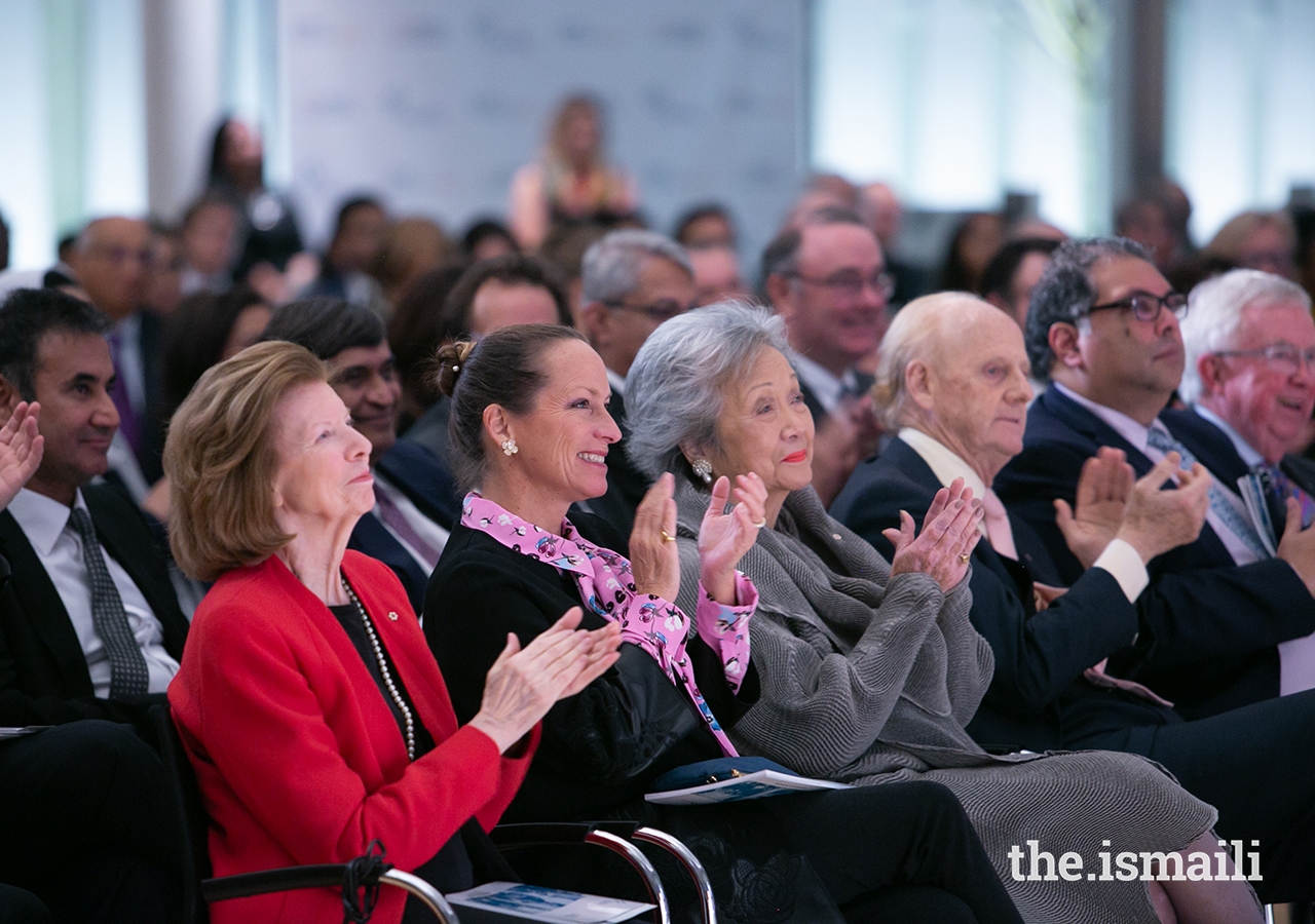(From left to right, seated in front row) Global Centre for Pluralism Board Members Huguette Labelle, Princess Zahra and The Right Honourable Adrienne Clarkson seated beside John Ralston Saul, Award Jury Member Mayor Naheed Nenshi and Award Jury Chair The Right Honourable Joe Clark.