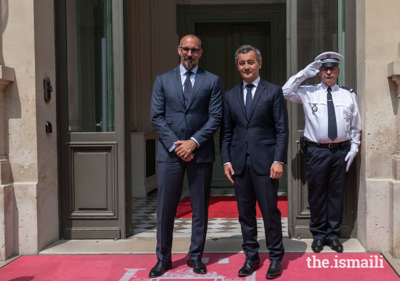 Le Prince Rahim et le Ministre français de l’Intérieur et des Outre-Mer, Gérald Darmanin, à Paris.