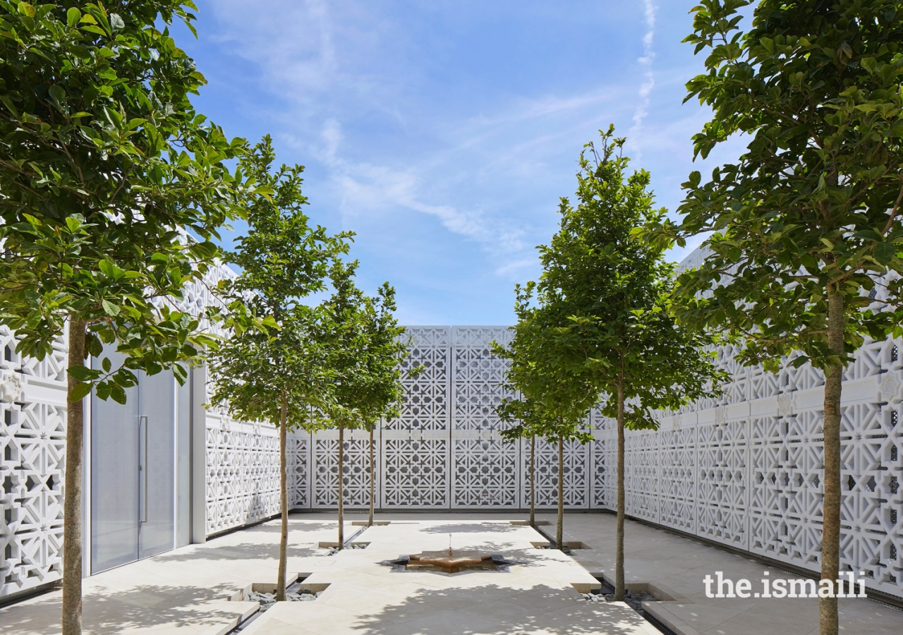 Designed by Nelson Bryd Woltz and inspired by the gardens of Andalusia, the Garden of Light is located on the top floor of the Aga Khan Centre.