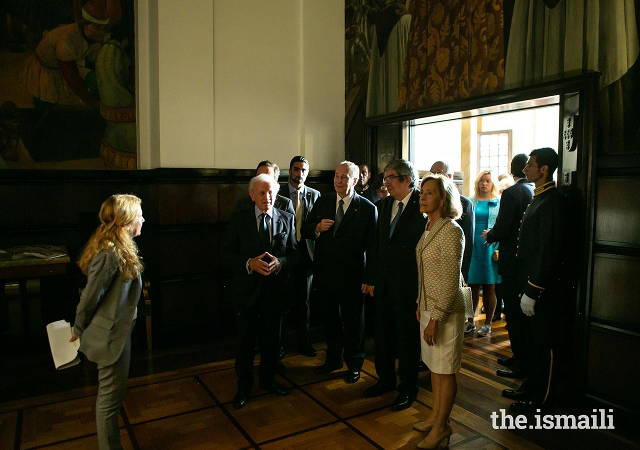 Mawlana Hazar Imam at the opening of the exhibition Ideals of Leadership: Masterpieces from the Aga Khan Museum Collections, to coincide with the Diamond Jubilee Celebration in Lisbon.