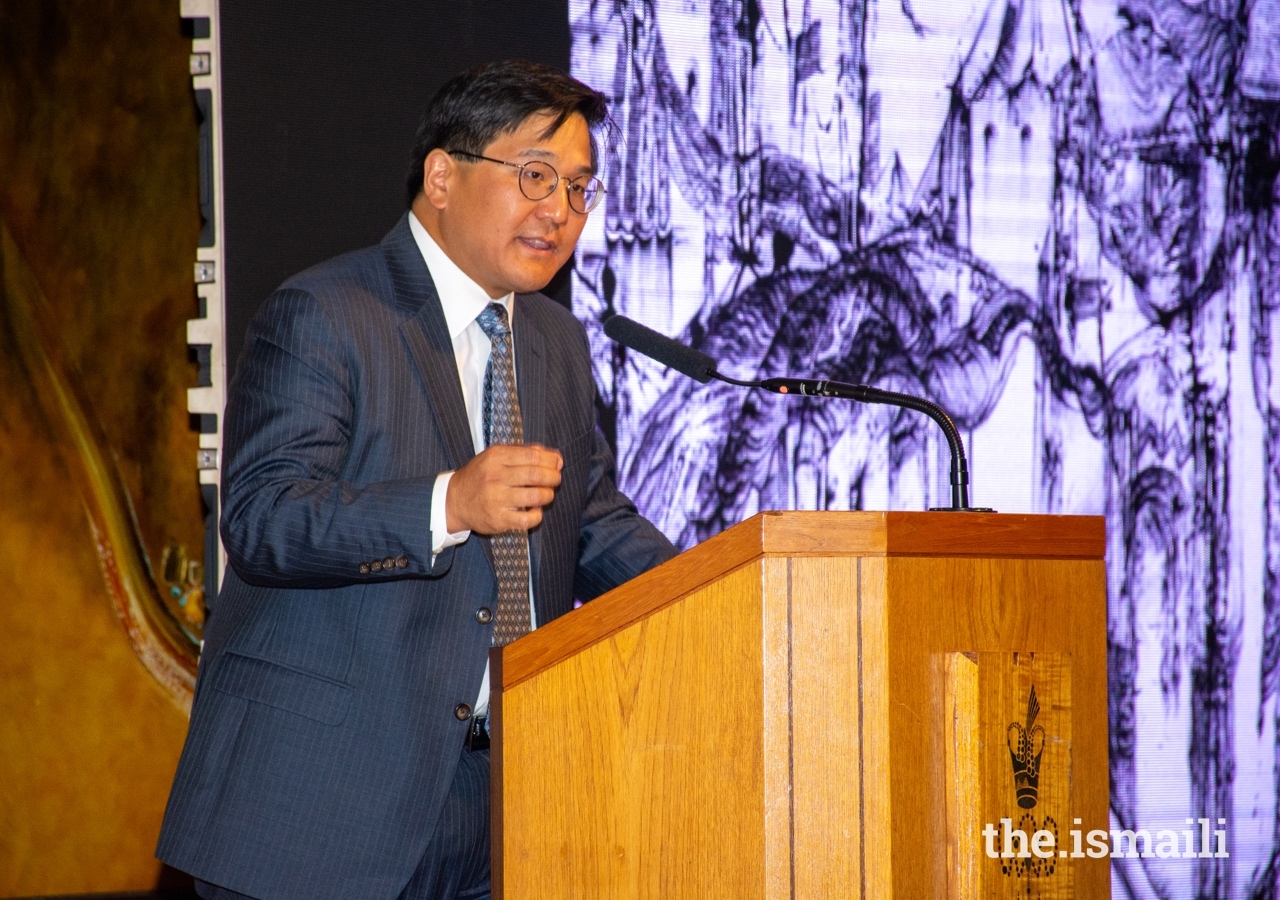 Dr Henry Kim, Director and CEO of the Aga Khan Museum addresses guests at the Ismaili Centre, London.