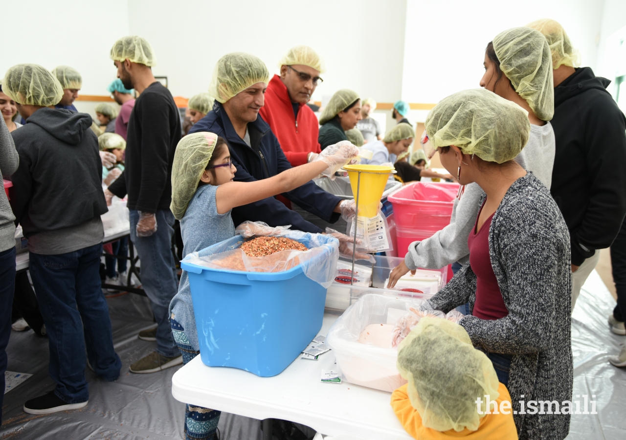 On Thanksgiving Day, I-CERV volunteers, neighbors and colleagues from North Texas spent the helping the needy, with the goal of packing 60,000 meals in partnership with Feeding Children Everywhere.