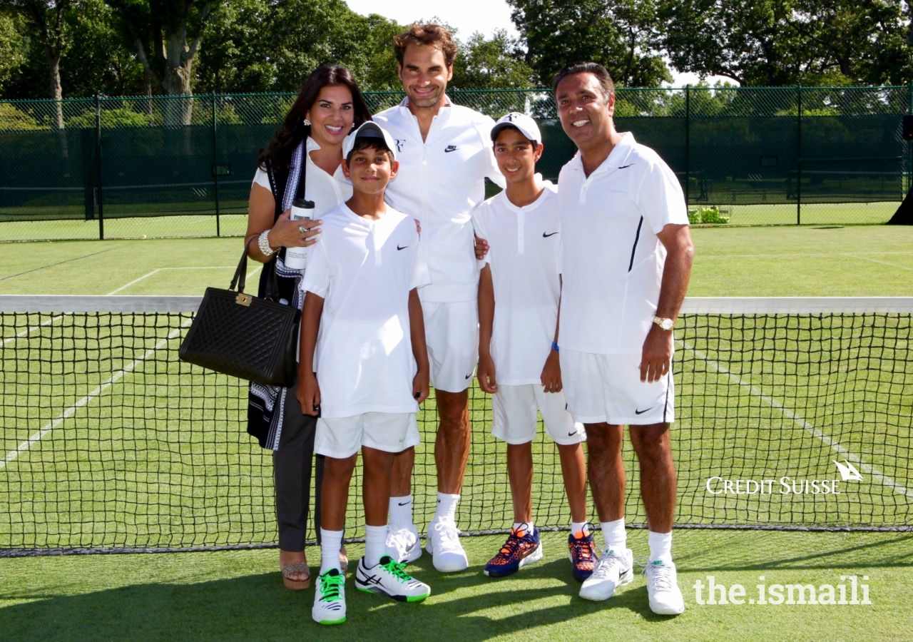 From left: Yannik and his family with Roger Federer
