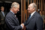 Mawlana Hazar Imam greets His Royal Highness the Prince of Wales at the Ismaili Centre, London. The Prince’s visit to the Centre commemorates its 25th anniversary.