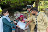 Hundreds of Ismaili CIVIC volunteers, in collaboration with the Aga Khan Boy Scouts, are providing relief to the flood-affected areas in Pakistan.