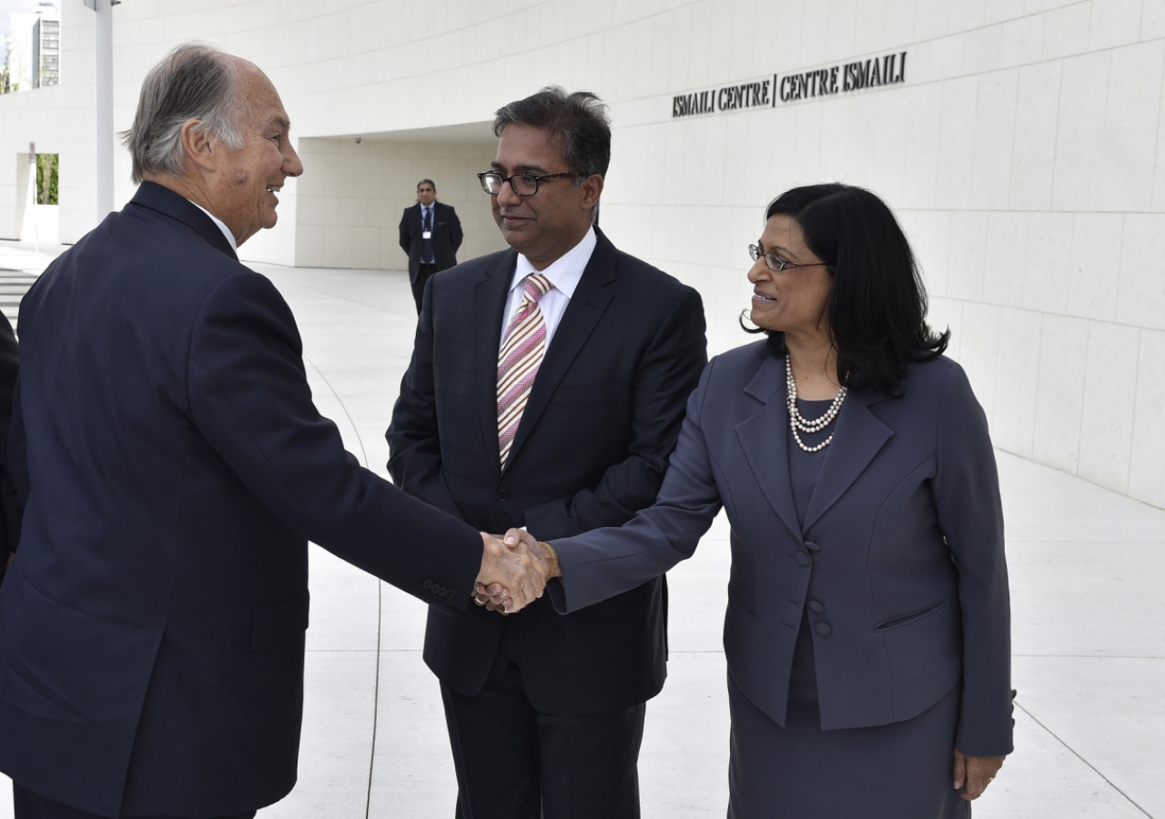 Mawlana Hazar Imam arrives at the Ismaili Centre, Toronto and is greeted by Ismaili Council for Canada Vice-President Moez Rajwani and Ismaili Council for Ontario President Sheherazade Hirji. Gary Otte