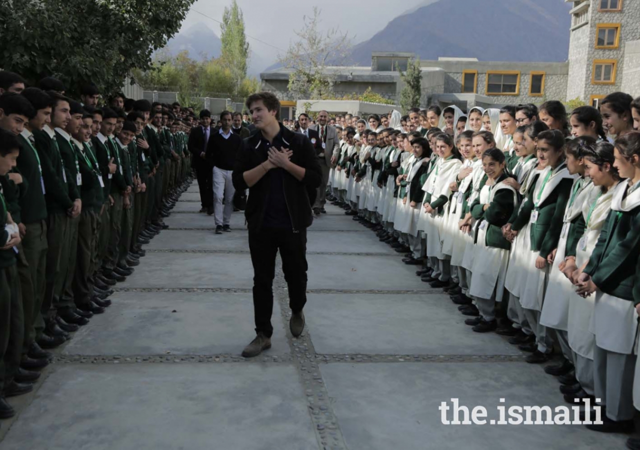 Students of the Aga Khan Higher Secondary School in Gahkuch, Ishkoman Puniyal, Gilgit-Baltistan welcome Prince Aly Muhammad upon his arrival