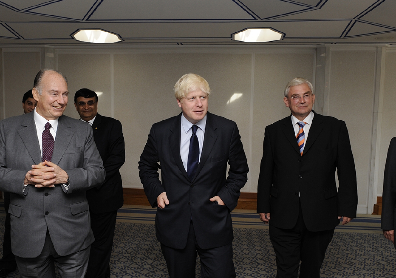 Mawlana Hazar Imam with Mayor of London Mayor Boris Johnson at the Ismaili Centre in London, 4 July 2008.