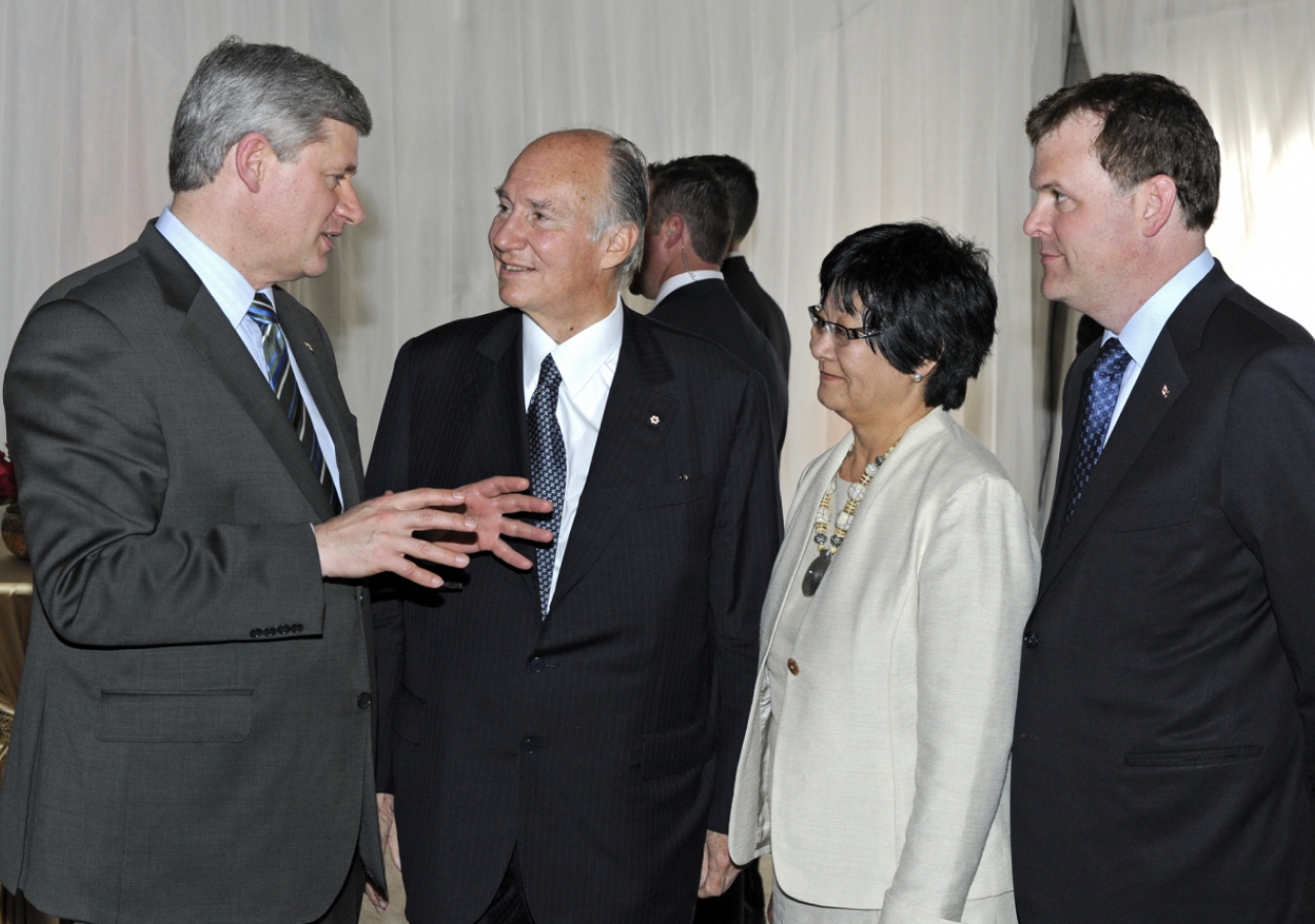Prime Minister Stephen Harper and Mawlana Hazar Imam in conversation with the Honourable Ministers Bev Oda and John Baird.