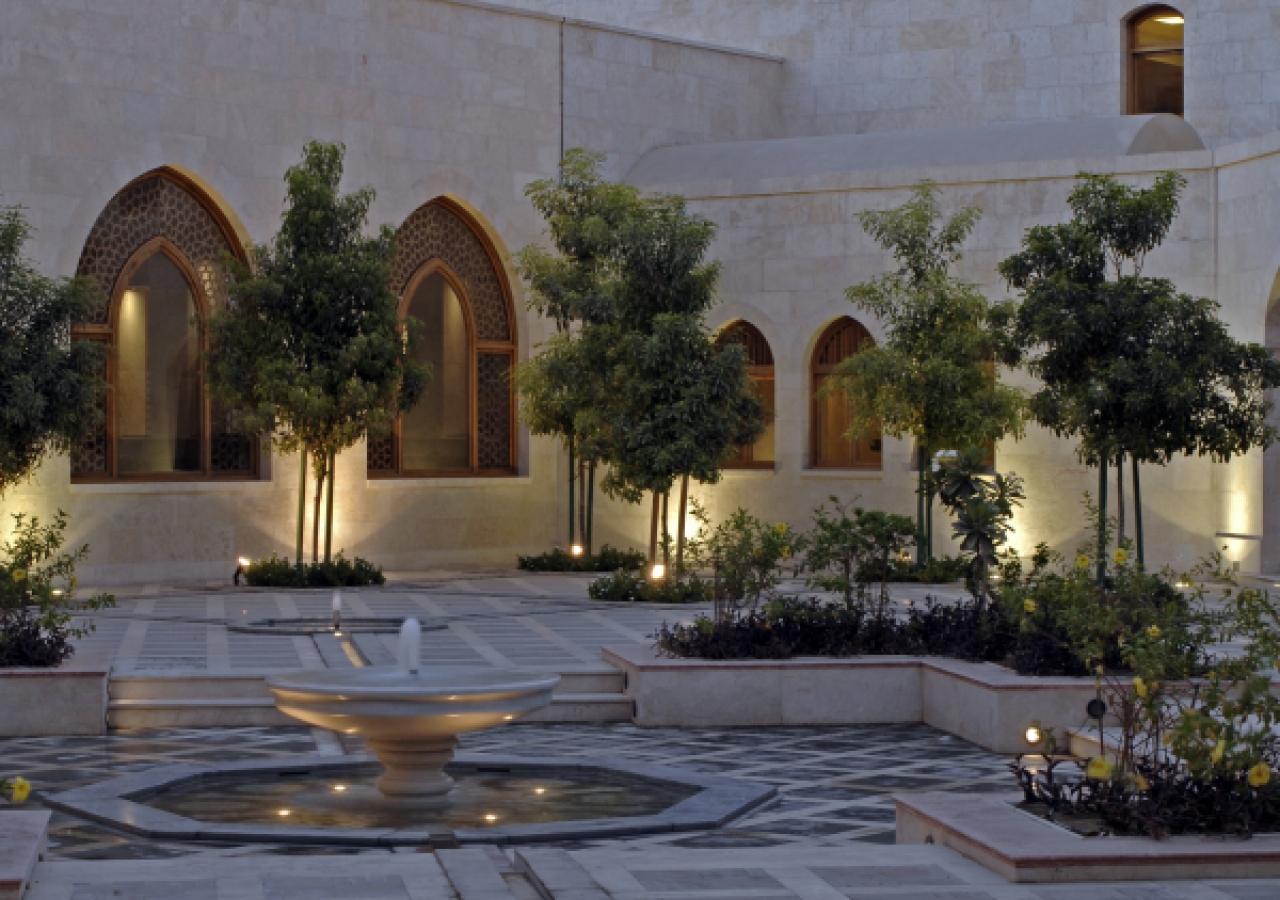 The main courtyard features an intricate geometric arrangement of channels that use gravity to carry water from a central fountain. The marble patterns and flower beds draw upon various traditions from across the Islamic world. 