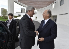 Mawlana Hazar Imam welcomes Prime Minister Stephen Harper to the Ismaili Centre, Toronto. Gary Otte