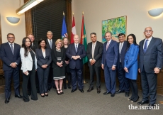 Mawlana Hazar and Premier Rachel Notley pose for a photograph with members of the Imamat and Premier's delegation.