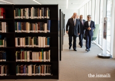 Mawlana Hazar Imam and Mayor of London Sadiq Khan walk through the new Aga Khan Library.
