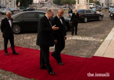 Mawlana Hazar Imam in conversation with President Marcelo Rebelo de Sousa, upon his arrival to the Palace of Queluz.