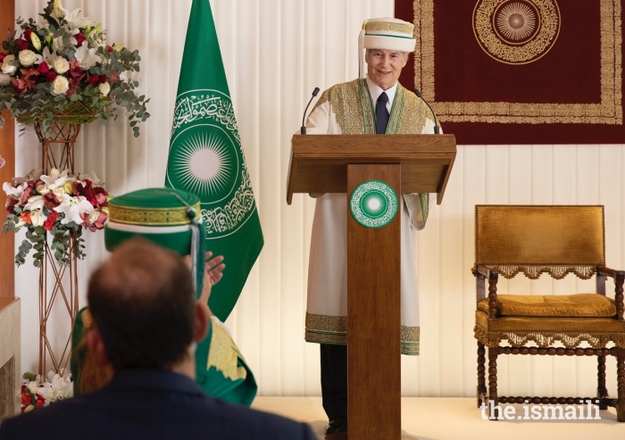 In his capacity as Chancellor of the Aga Khan University, Mawlana Hazar Imam delivered the address at the Aga Khan University’s first ever global convocation on 22 May 2021.