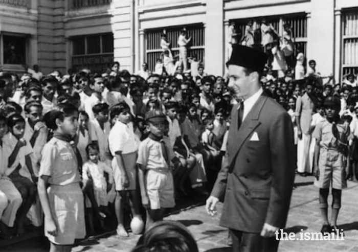 Mawlana Hazar Imam arrives in Mumbai as part of a three-week visit to India in 1962.
