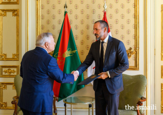 Prince Rahim receives Mr Goodale’s credentials on behalf of Mawlana Hazar Imam.