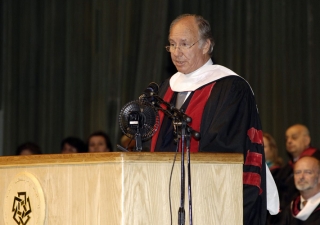Mawlana Hazar Imam delivering the commencement address at the American University in Cairo.