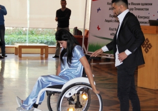 One of the participants performing a wheelchair dance with her dance partner, Dushanbe, 25 October 2017.
