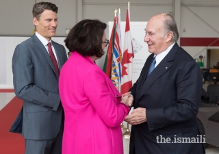 Lieutenant Governor of British Columbia Janet Austin and Mayor of Vancouver Gregor Robertson greet Mawlana Hazar Imam upon his arrival in Vancouver.