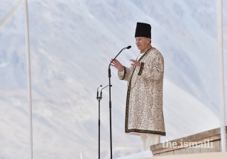 Mawlana Hazar Imam addresses the Jamat during the Diamond Jubilee Darbar at Taus, Yasin