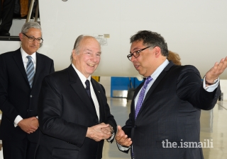 Calgary Mayor Naheed K Nenshi comments to Mawlana Hazar Imam on the wonderful work being done by the Jamat and leadership.