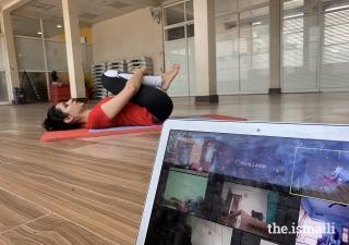 When in-person dance classes and performances came to a standstill, Aziza Jaffer Sharma used technology to channel her creativity. She began posting dance tutorials on her YouTube channel (some of which were also streamed on The Ismaili TV) and conducting virtual dance lessons on Zoom.