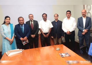 High Commission of India  Visit to Edificio Sua Alteza Aga Khan Group Photo