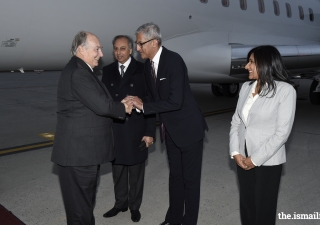Mawlana Hazar Imam is received by AKDN Resident Representative for Canada Dr Mahmoud Eboo, President Malik Talib and Vice-President Karima Karmali of the Ismaili Council for Canada upon his arrival in Ottawa.