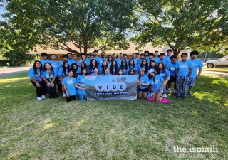 Group photo of Central Camp 2 Vibe 2023 students and staff at Dayspring Episcopal Center in Parrish.