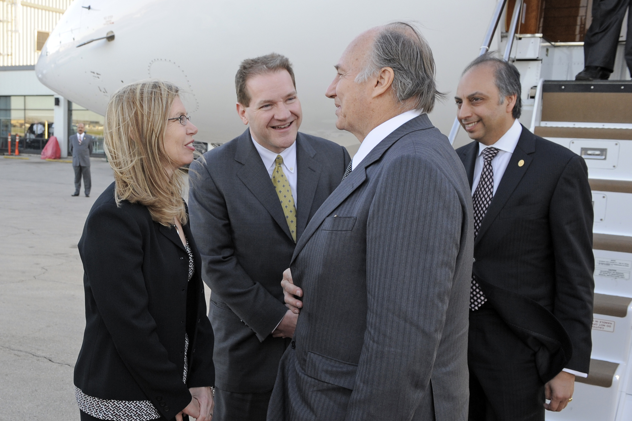 Upon arriving in Chicago, Mawlana Hazar Imam is met by Ms Sheila Nix, Deputy Governor of Illinois and Mr Jack Lavin, Director of Illinois Department of Commerce and Economic Opportunity. Photo: Gary Otte