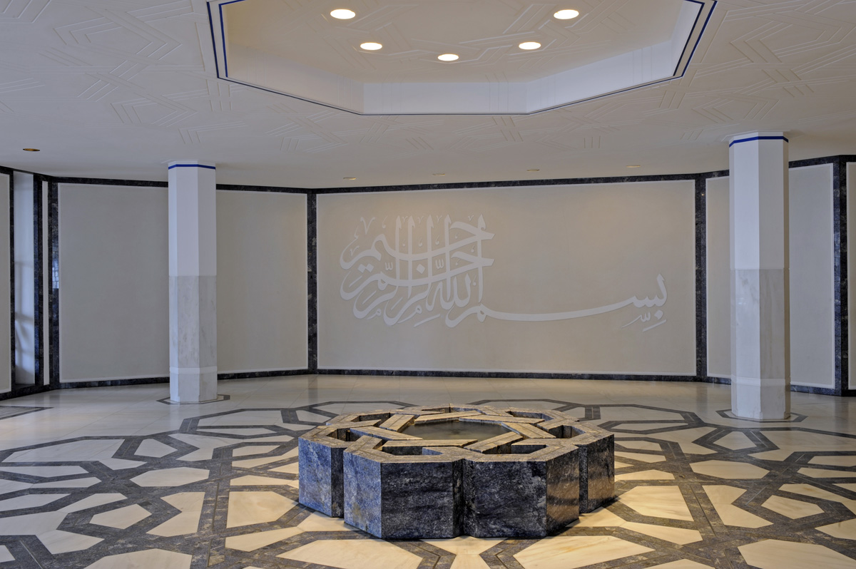 Upon entering The Ismaili Centre, the foyer invites visitors to leave the busyness of the city behind. Photo: Gary Otte